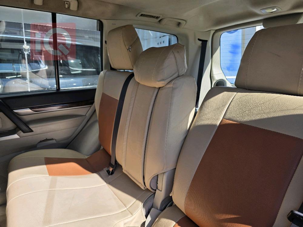 ميتسوبيشي باجيرو